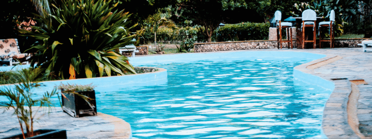 cal en piscina en Canarias y cómo eliminarla