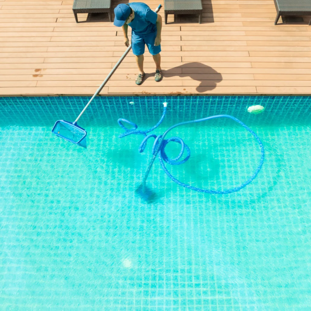 Piscina mantenida en Tenerife